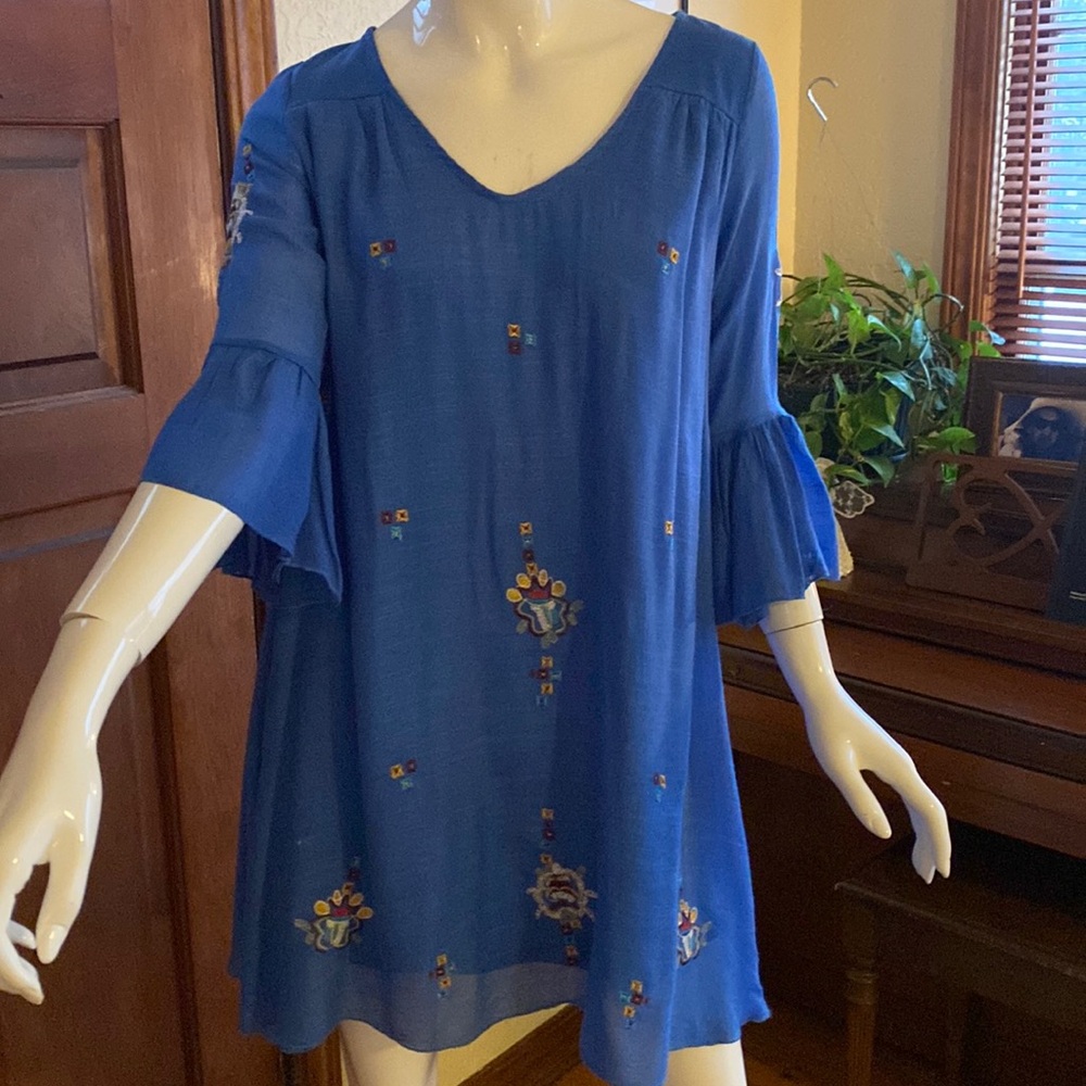 Blue embroidered A-line boho minidress. Size M